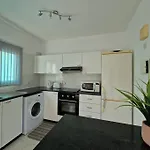 Apartamento Blue Pearl, Seaside Aprtm With Pool At Latchi Marina Polis