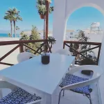 Blue Pearl, Seaside Aprtm With Pool At Latchi Marina Polis