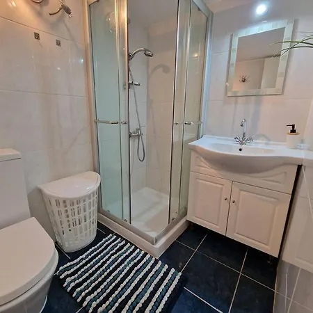 Apartment Blue Pearl, Seaside Aprtm With Pool At Latchi Marina *