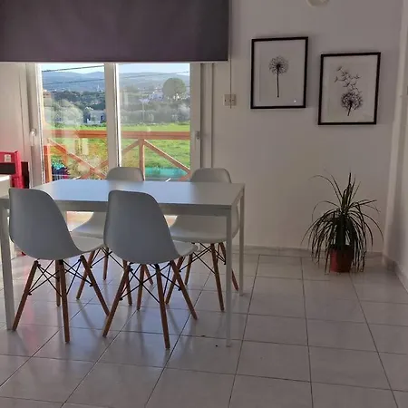 Blue Pearl, Seaside Aprtm With Pool At Latchi Marina Polis