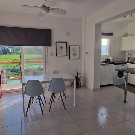 Apartament Blue Pearl, Seaside Aprtm With Pool At Latchi Marina