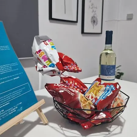 Lägenhet Blue Pearl, Seaside Aprtm With Pool At Latchi Marina Polis