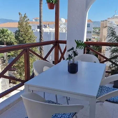 Blue Pearl, Seaside Aprtm With Pool At Latchi Marina