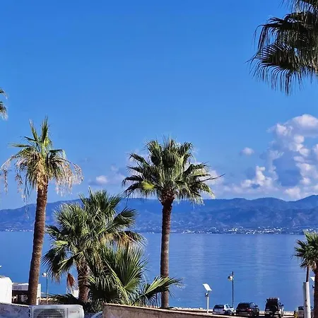 Lägenhet Blue Pearl, Seaside Aprtm With Pool At Latchi Marina Polis