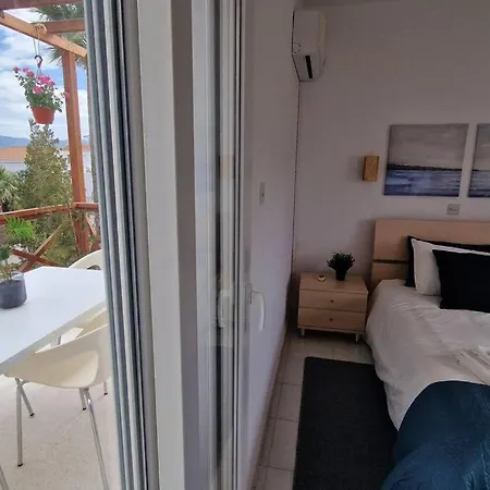 Blue Pearl, Seaside Aprtm With Pool At Latchi Marina Polis