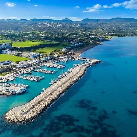 Apartment Blue Pearl, Seaside Aprtm With Pool At Latchi Marina