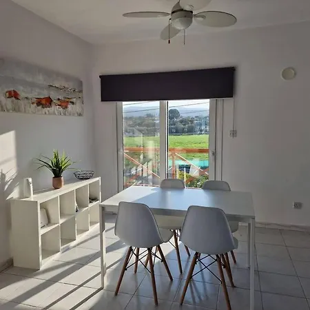 Blue Pearl, Seaside Aprtm With Pool At Latchi Marina Polis