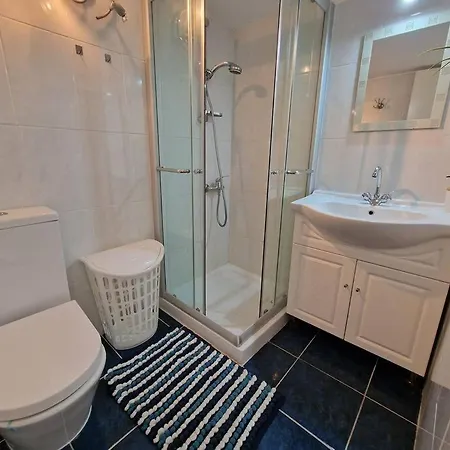 Blue Pearl, Seaside Aprtm With Pool At Latchi Marina