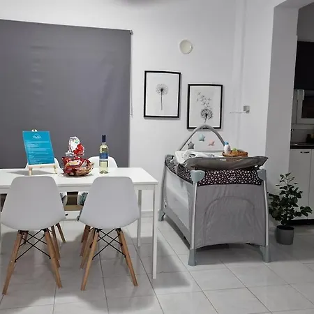 Apartment Blue Pearl, Seaside Aprtm With Pool At Latchi Marina *
