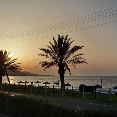 Blue Pearl, Seaside Aprtm With Pool At Latchi Marina