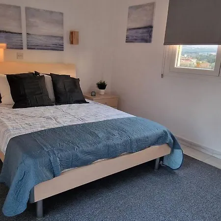 Blue Pearl, Seaside Aprtm With Pool At Latchi Marina