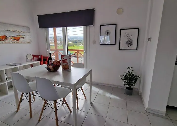 דירה Blue Pearl, Seaside Aprtm With Pool At Latchi Marina