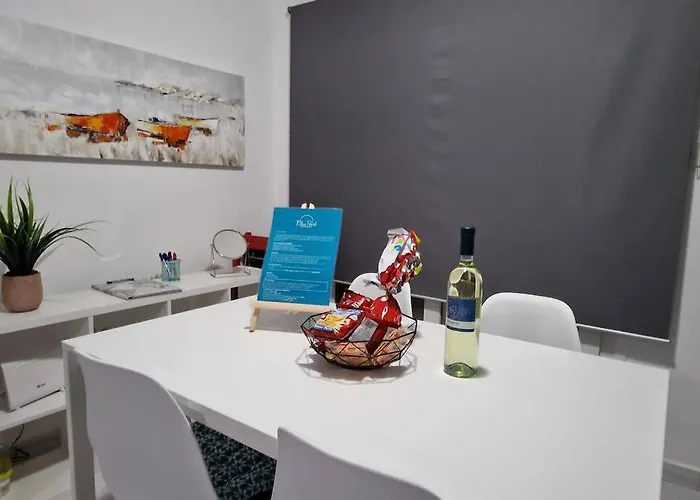 דירה Blue Pearl, Seaside Aprtm With Pool At Latchi Marina *