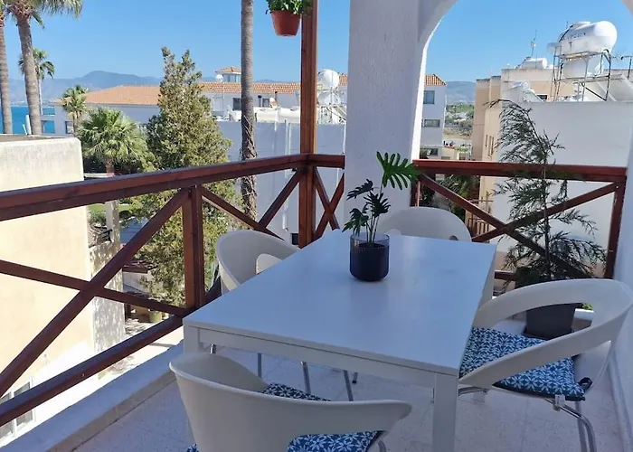 Blue Pearl, Seaside Aprtm With Pool At Latchi Marina