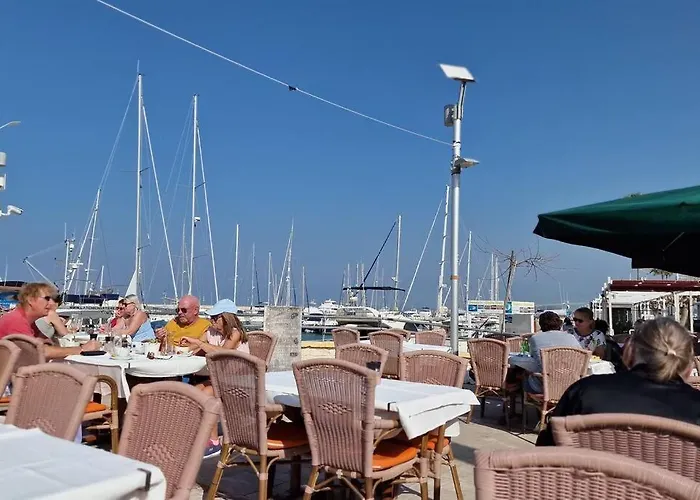 דירה Blue Pearl, Seaside Aprtm With Pool At Latchi Marina